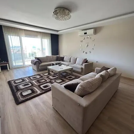 Excellent Location. All Have Sea View. Secure Site * Kuşadası